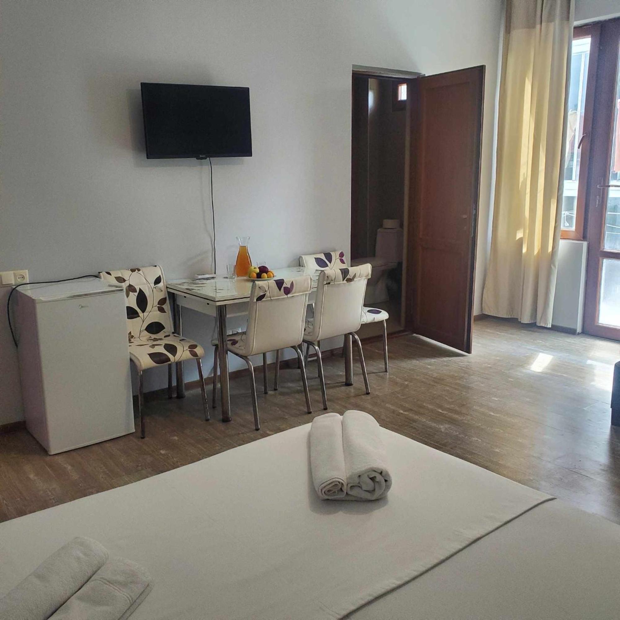 Elite Hotel 코불레티 외부 사진